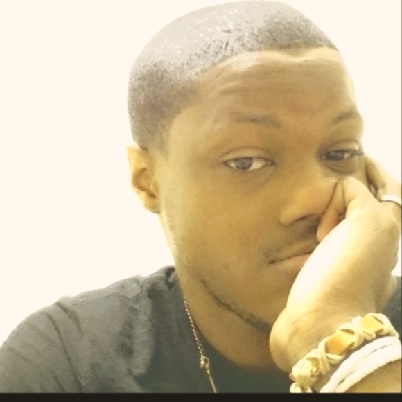 Confident's - Picture 15 of 15